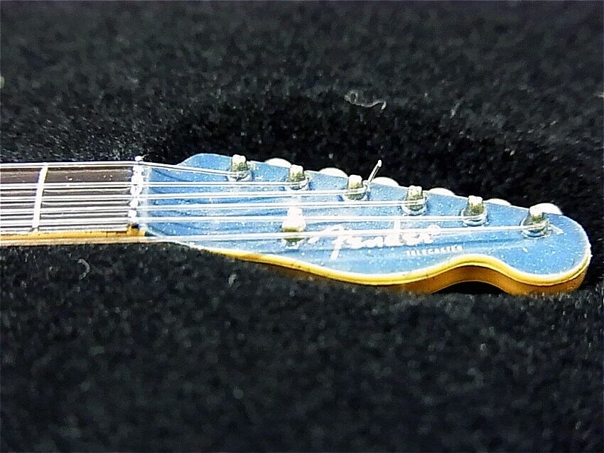 綾波レイ　テレキャスター　ギター 新世紀エヴァンゲリオン・ギターフィギュア 綾波レイ