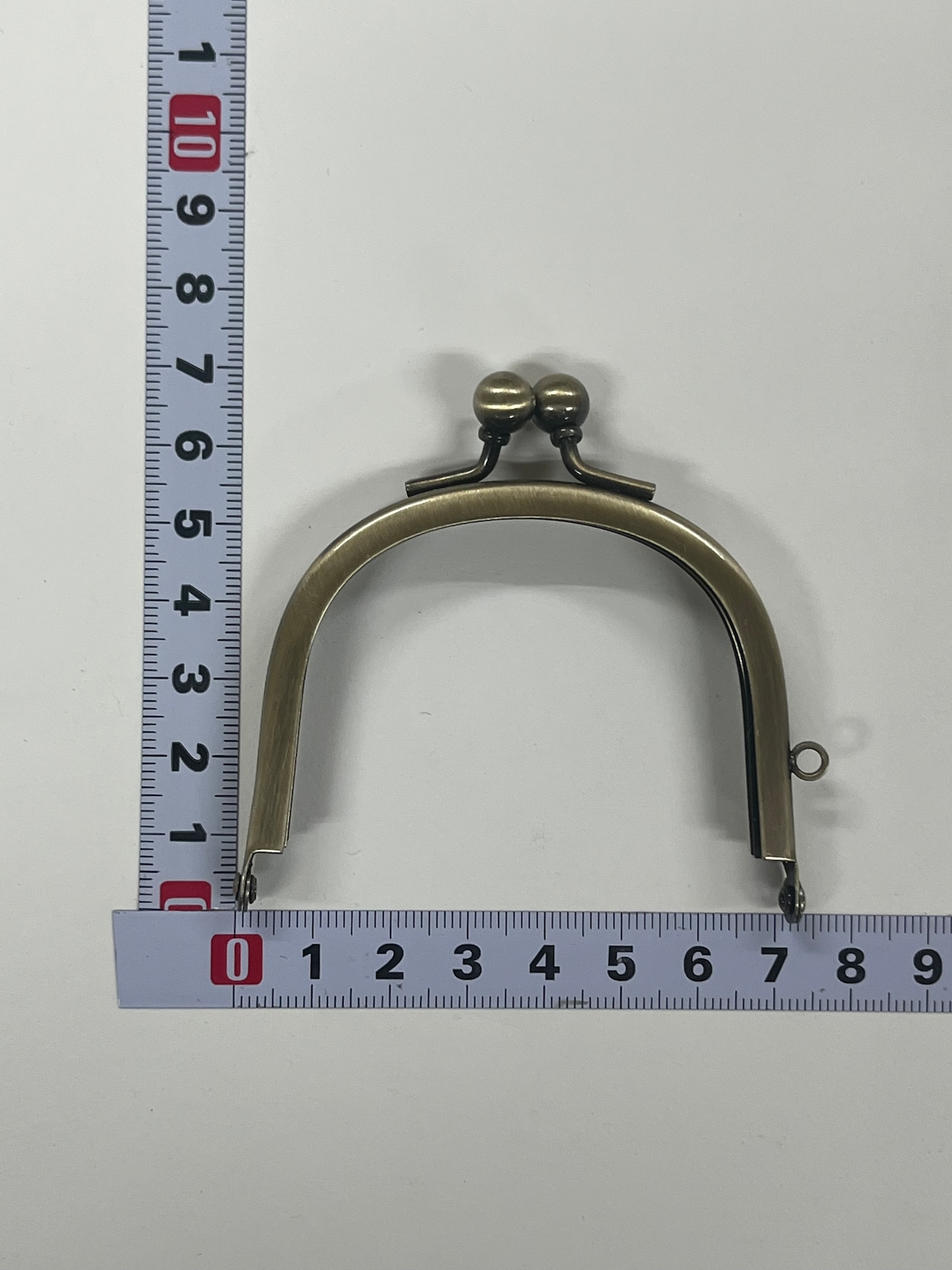23馬丁（横約7㎝×高さ約5.5㎝）　8㎜丸玉　　ﾖｺｶﾝ　（ATS）