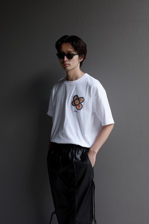 KHOKI 【Where is the exhibition T-shirt  -White-】