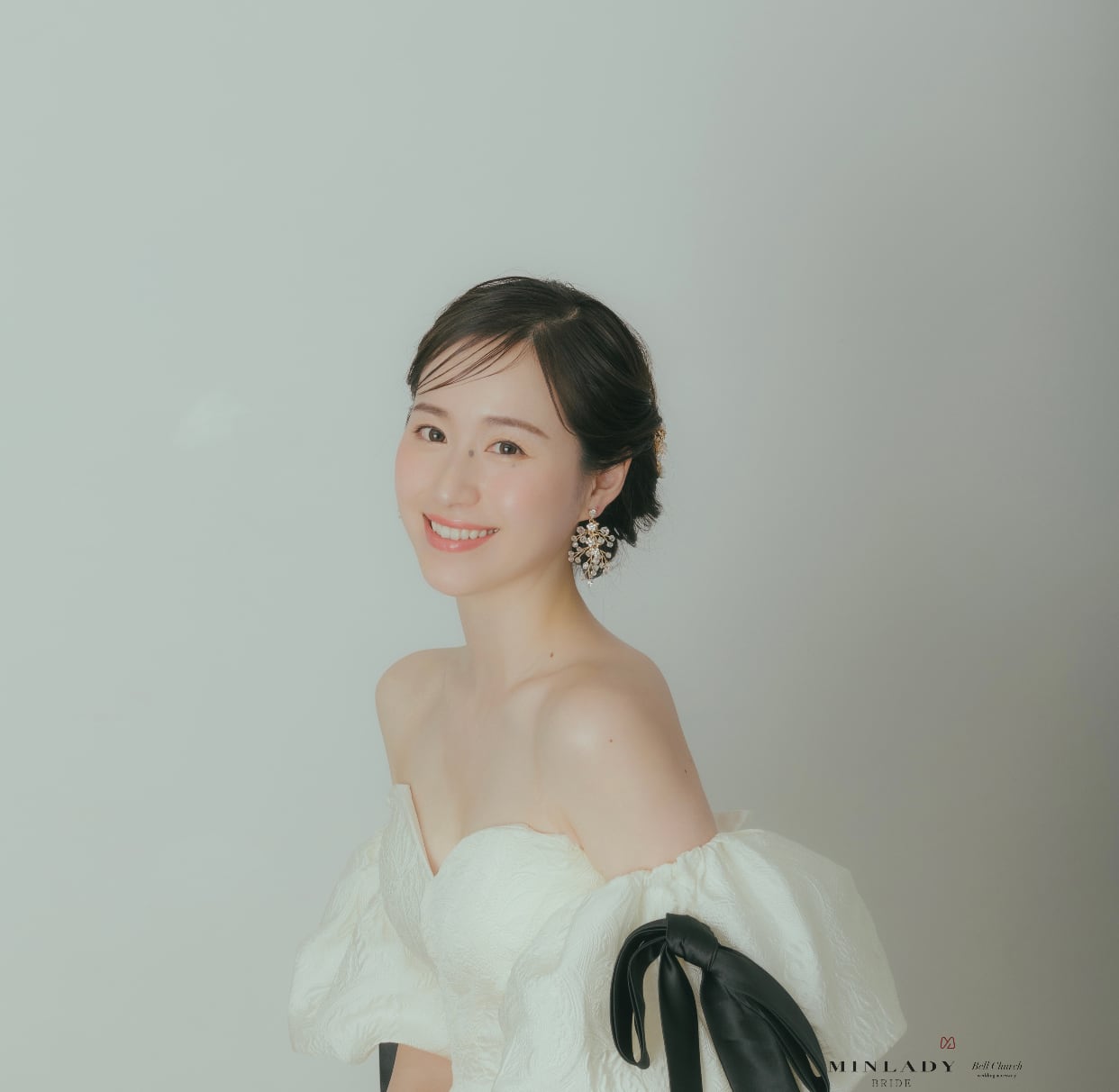 立体的 ジャガード オフショルダー ウェディングドレス | MINLADY BRIDE