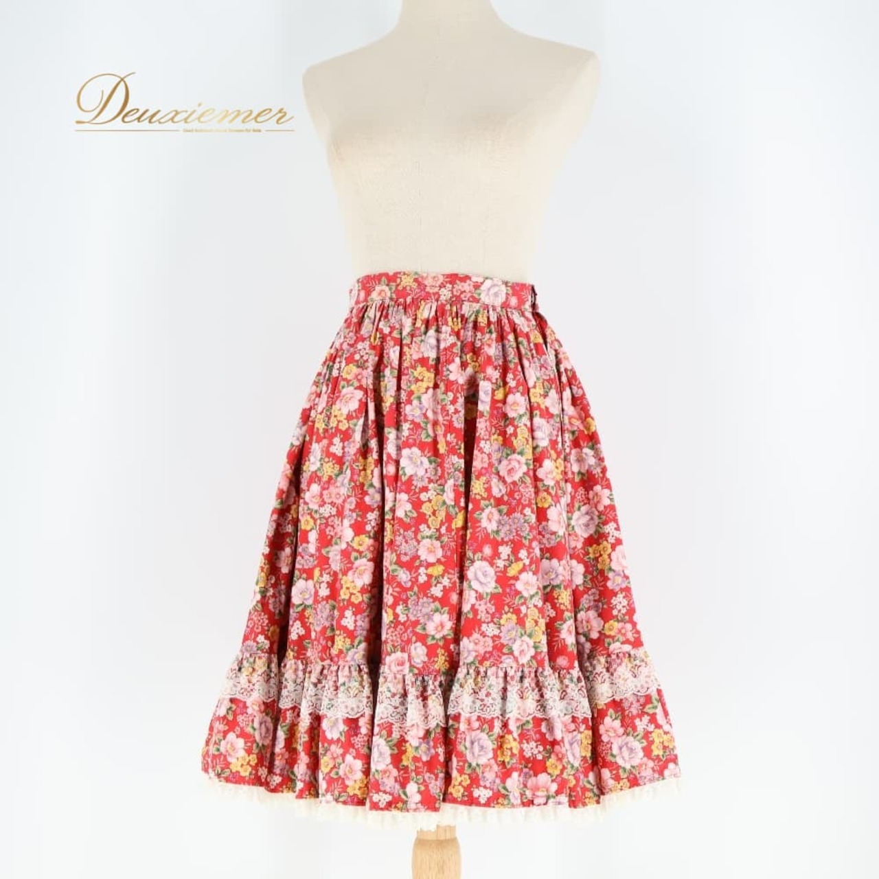 フォークダンス 衣装 スカート レッド系 サカイ SAKAI 日本製 花柄 花 カントリー レース チロリアン チロルスカート 赤 白 紫 黄 華やか 総柄 練習 レッスン ダンス衣装 イベント かわいい ホワイト系 ピンク系 パープル系 イエロー系