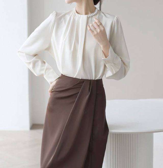 Pearl neck design drape blouse　00127