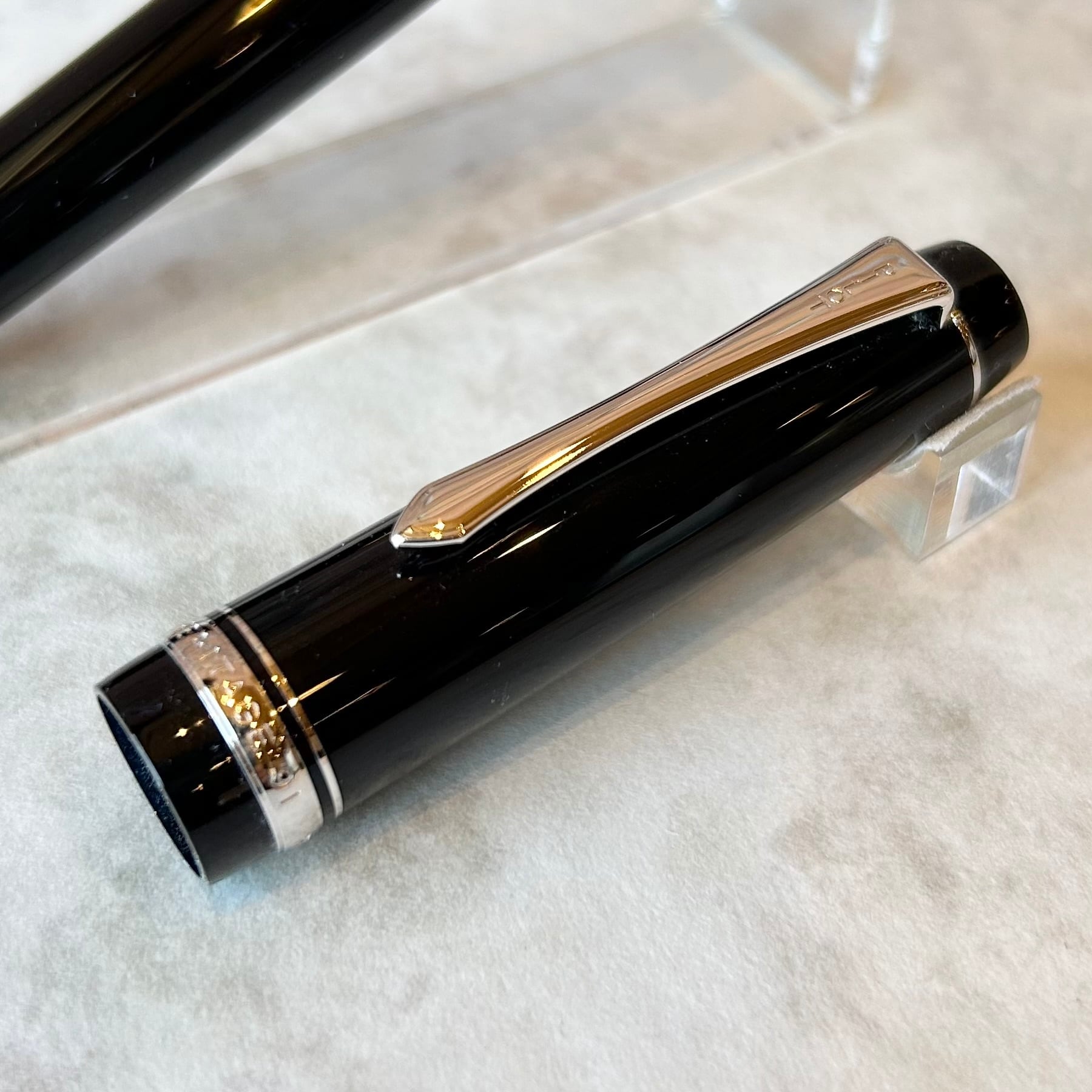 廃盤品】PILOT万年筆「カスタムヘリテイジ91（黒銀）」／字幅EF・SF