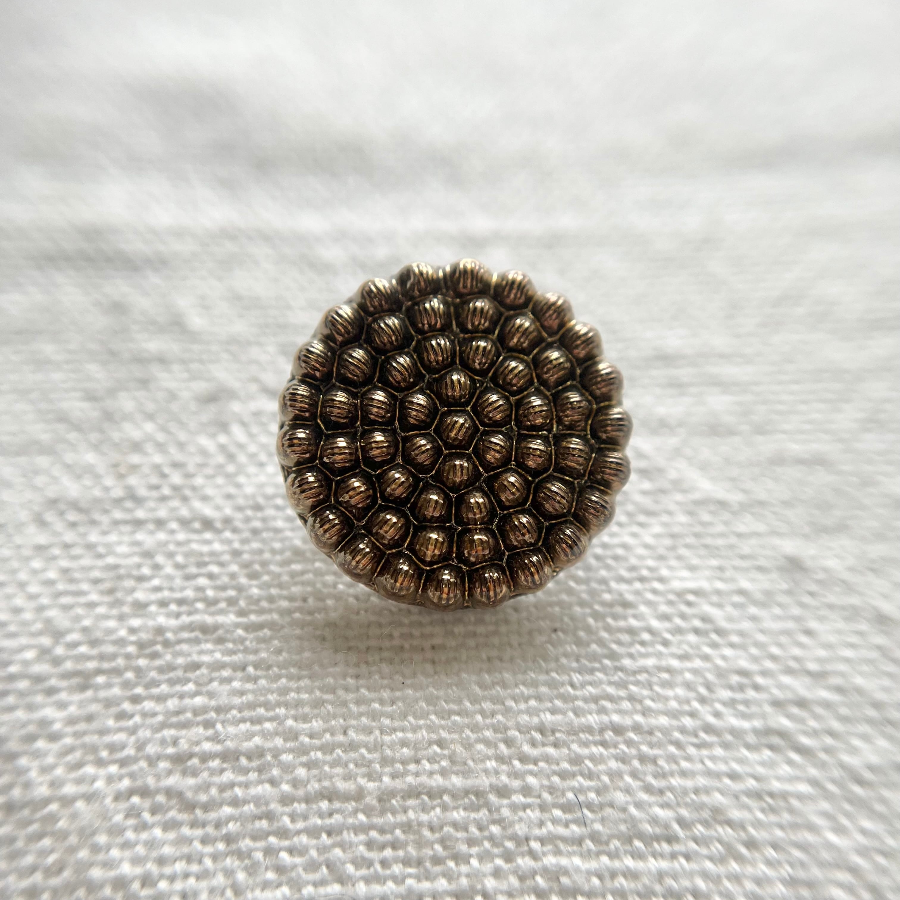 ドイツ 凹凸ドット×メタリックブラウン 18㎜