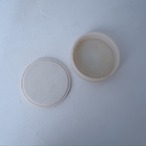 白とピンクの小箱