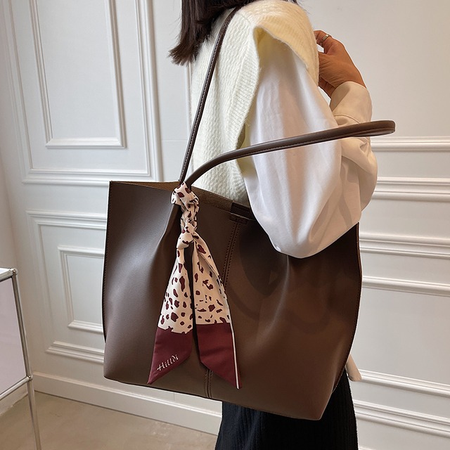 スタンダードカジュアルショルダーバッグオータムウィンタースカーフ レトロ 秋物 冬物 トートバッグ シルク ハンドバッグ Tiancai_Wing_Bag78772523847