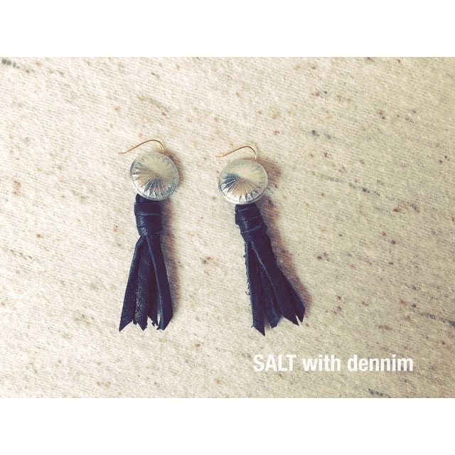 コンチョ×レザーピアス(ブラック)