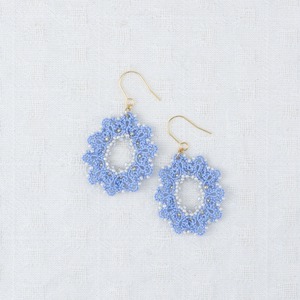 タティングレースとビーズのピアス Ring＜リング＞ Light blue ※イヤリングに変更可