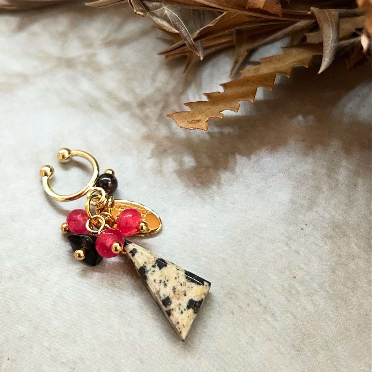 14jgf ハンドメイド ダルメシアンジャスパーイヤーカフ | 天然石 