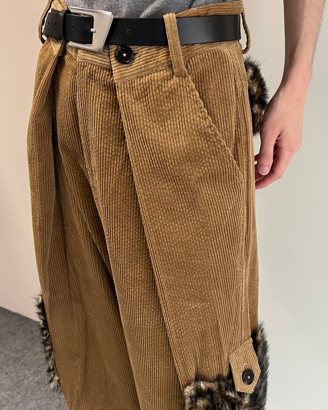 【26/AW Oscar Ouyang】Brown corduroy cargo trousers
