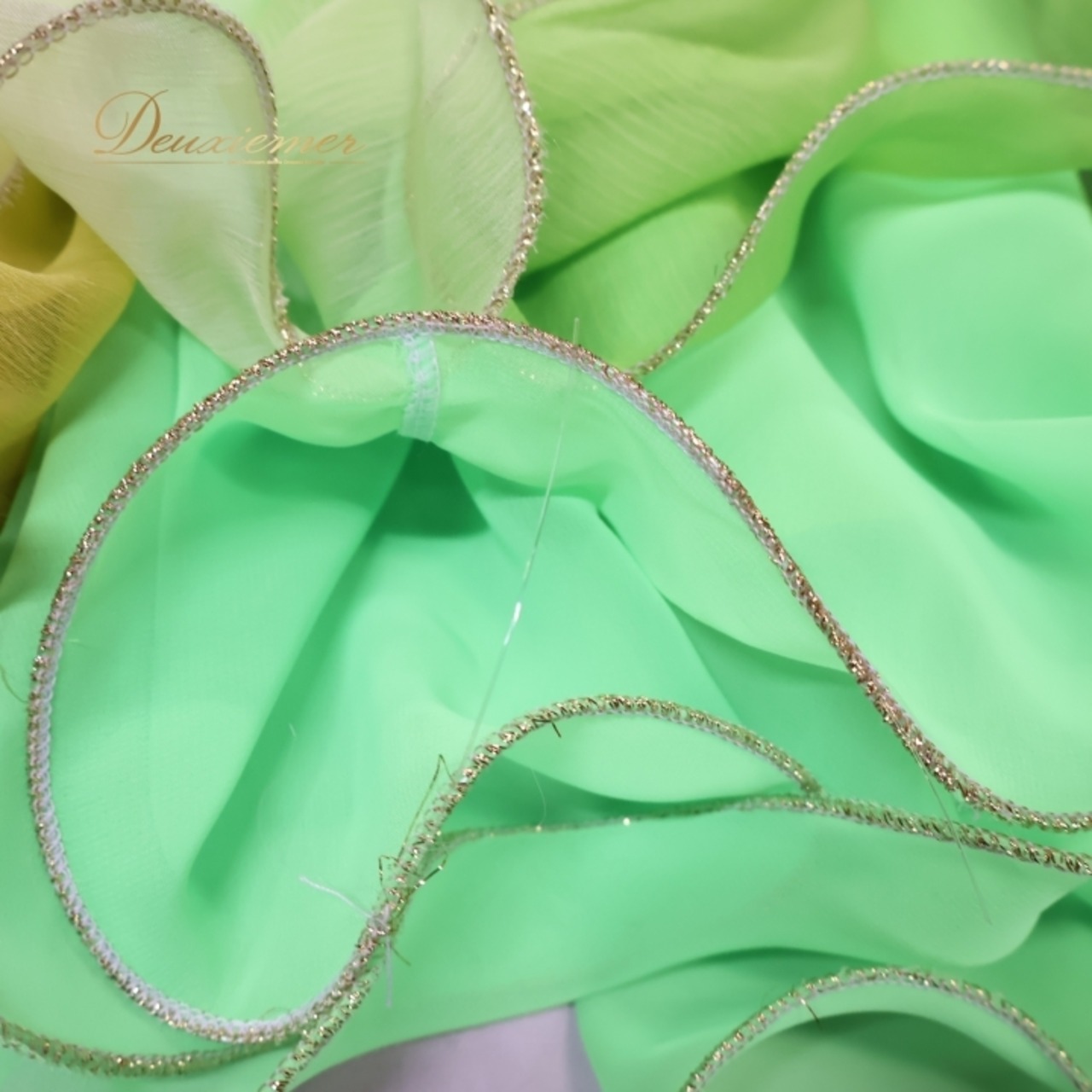 ベリーダンス 衣装 まとめ売り 30点以上 セット トップス スカート ズボン パンツ レオタード インナー ワンピース ドレス 白 黒 緑 赤 上下セット レッスン 練習 ストレッチ ヒップスカーフ ブラック系 ホワイト系 グリーン系 レッド系 ピンク系