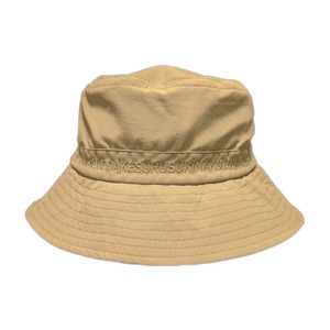 SUKI NYLON BUCKET HAT / BEIGE