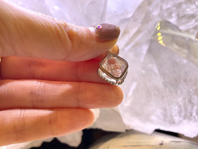 才能開花！ハーキマーダイヤモンドペンダントトップ