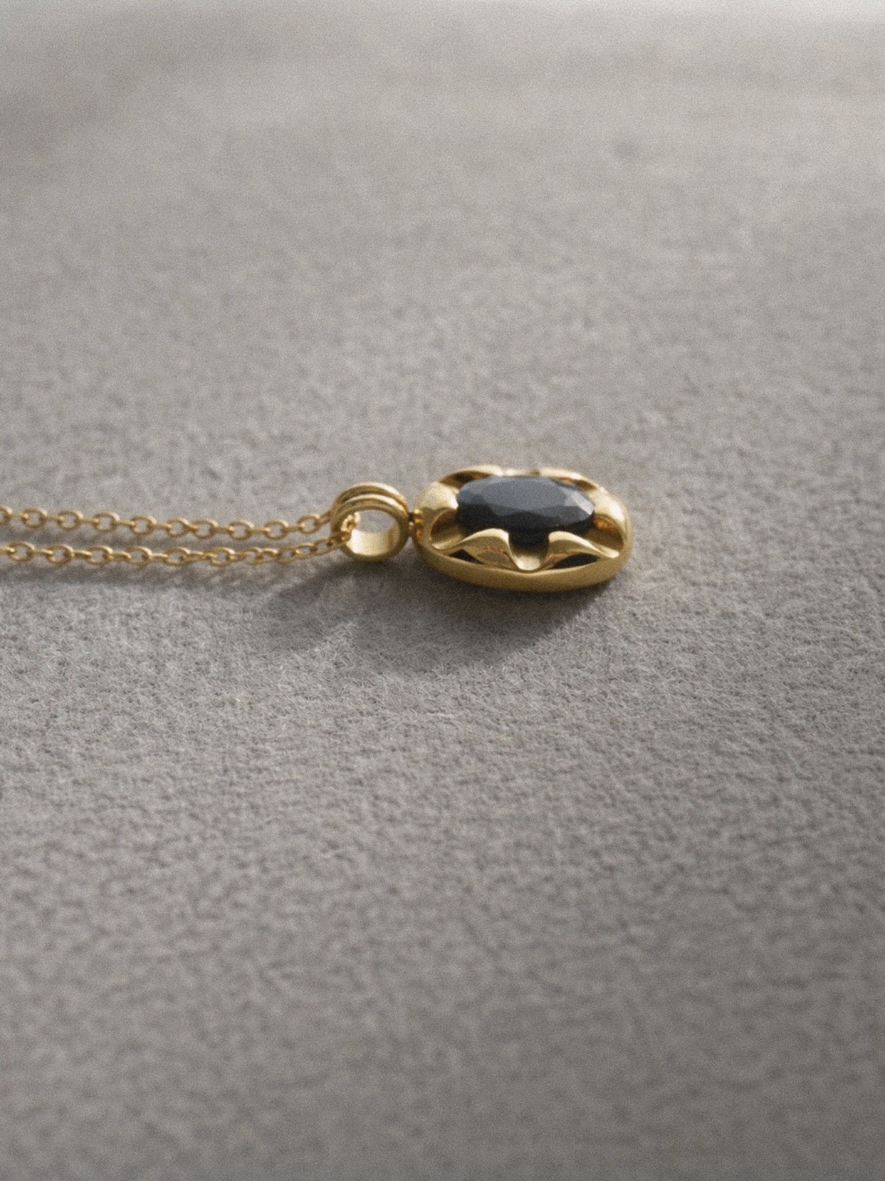 LERA NECKLACE