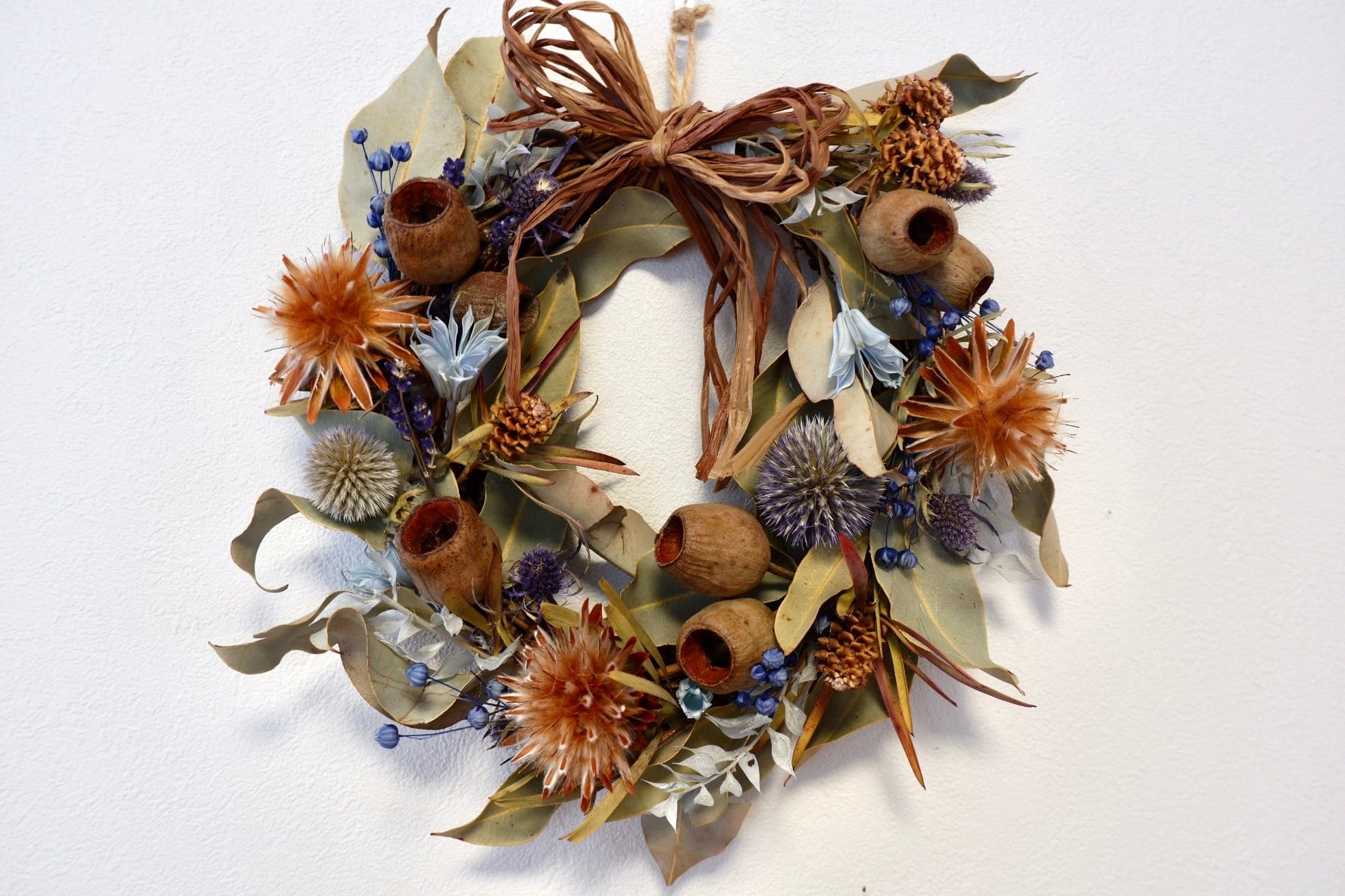 紫陽花と瑠璃玉ちゃんと花々のリース 【公式通販】