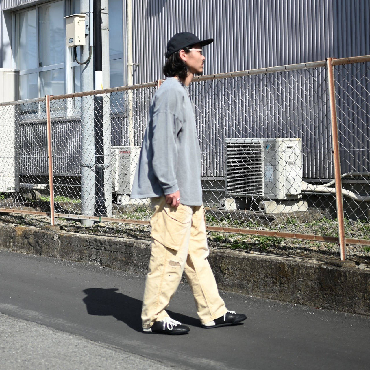 ANACHRONORM (アナクロノーム)特殊エイジング加工/サンフェードダメージ加工を施したミリタリーセットアップ