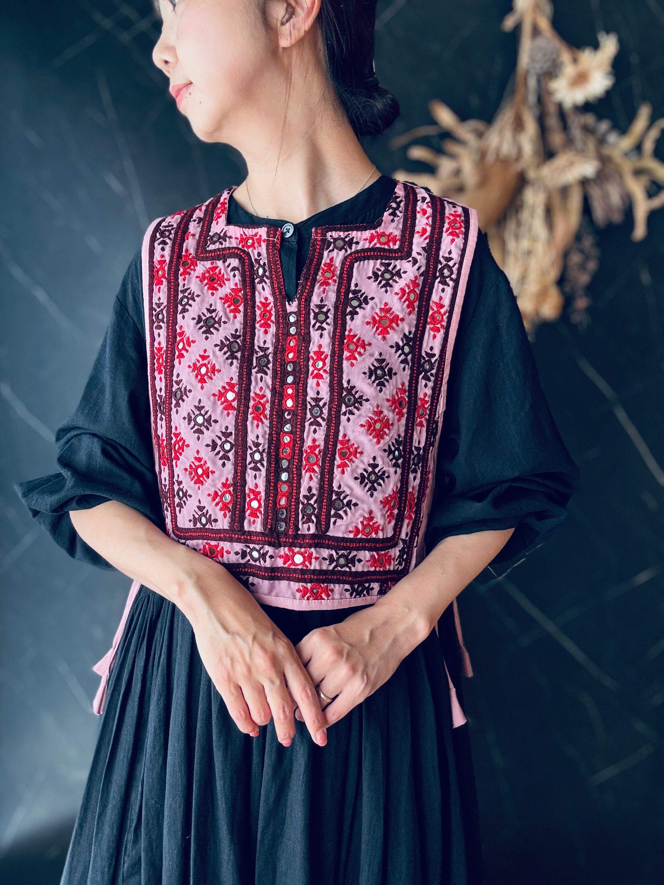ALL ITEM | Balochito ｜ バロチ刺繍ベスト専門店