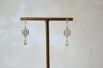 ペリドットの六角ピアス/silver