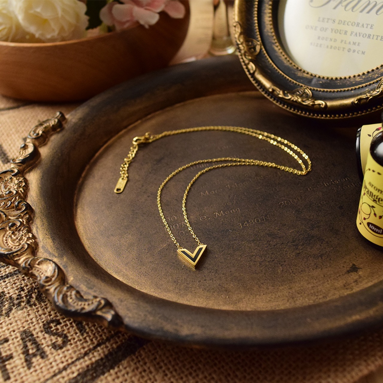 V字ライントップステンレスネックレスGD