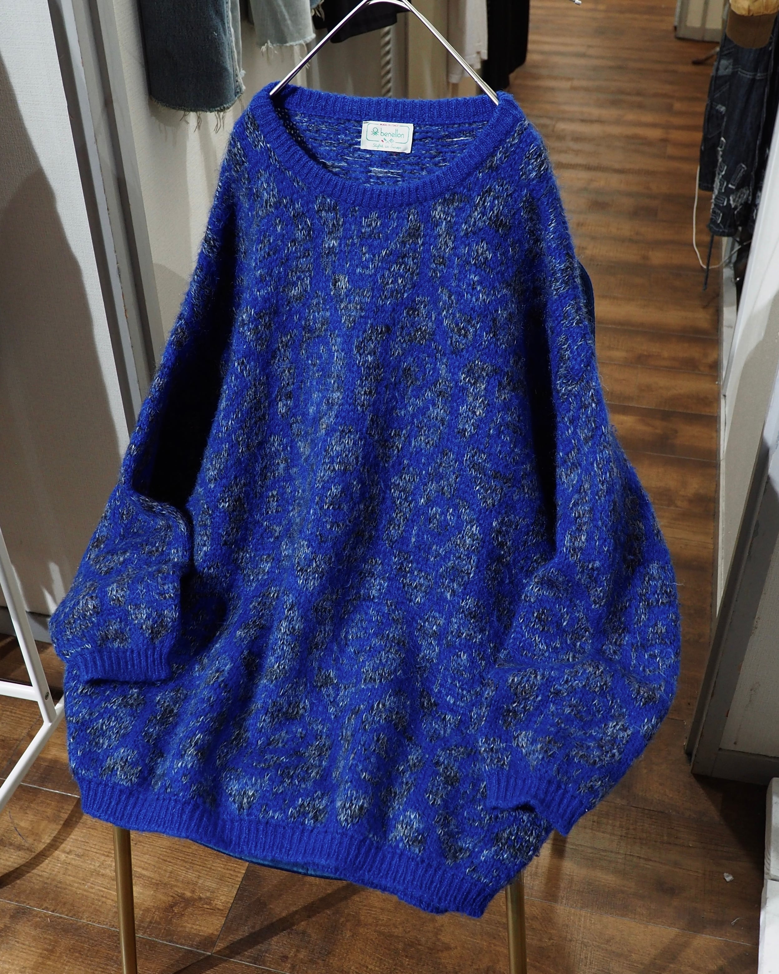 1980 - 90s ” Made in Italy - Benetton ” Beautiful Flower All Over Pattern Vintage Loose Knit