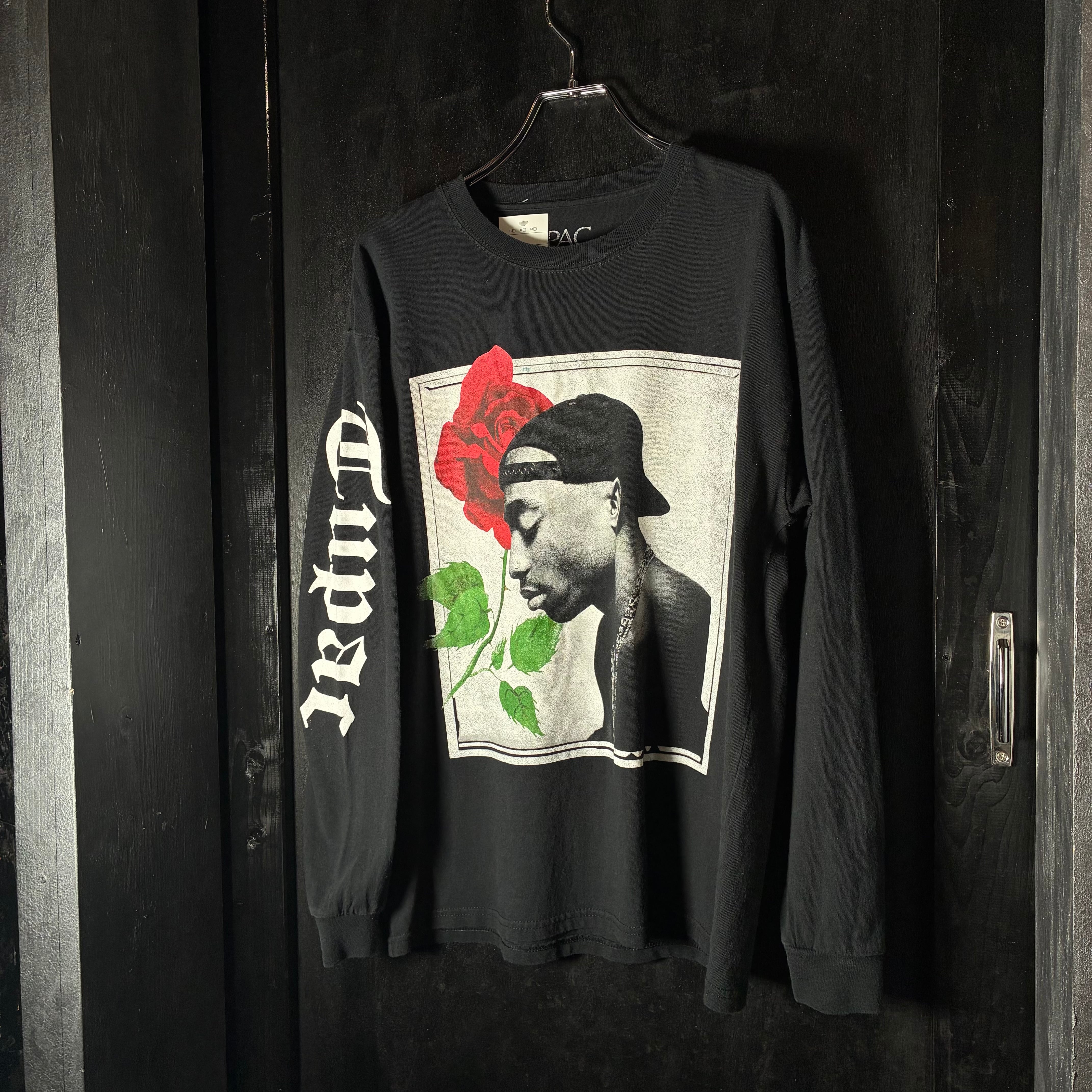 2PAC ロンTee ブラック 袖プリント XS トゥーパック | 古着屋 the moon