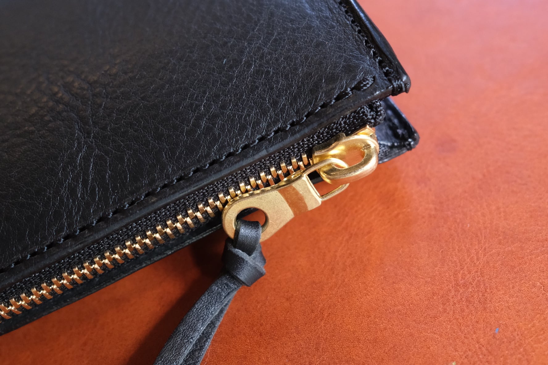 即納》zip wallet【black】 | TENTE Handcrafted