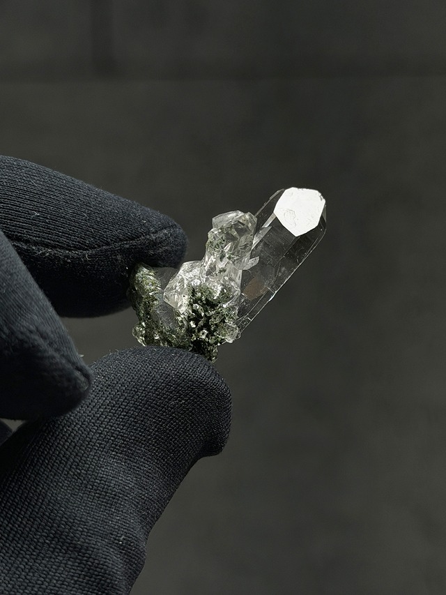 クォーツクラスター×クローライト【ML-0189】インド マニハール