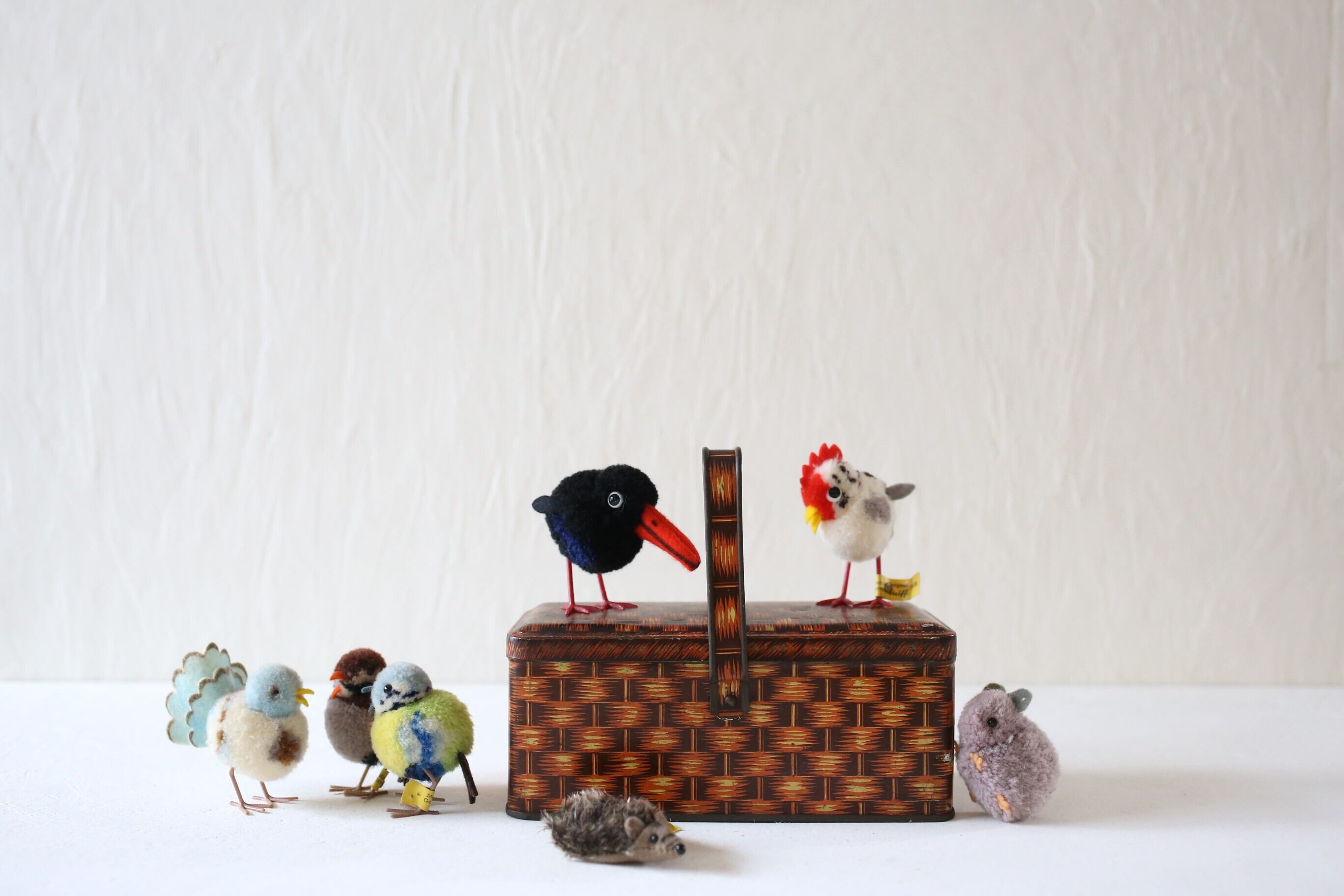 缶、箱 | EMUPARIS