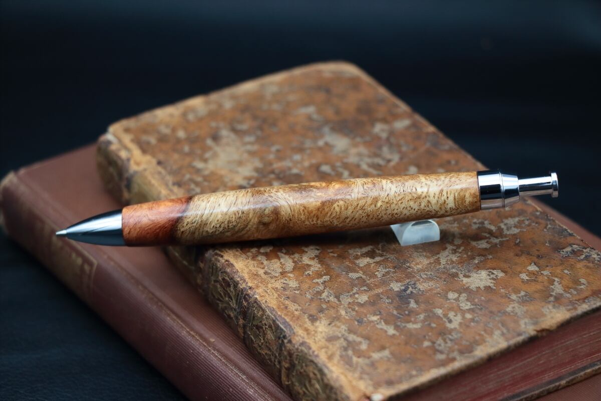 樹花梨無修正画像   アンボイナバール 紅白花梨瘤 瘤杢 2・Pencil 0.5mm」木軸シャープペンシル Viriditas銘木ペン | 世界に一つの手作りペン  Viriditas/ヴィリディタス 直販ショップ