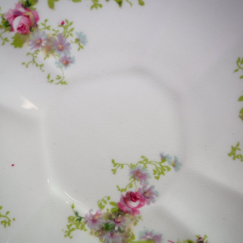 英国シェリー クイーンアン Dainty Rose 1927年 トリオD カップ