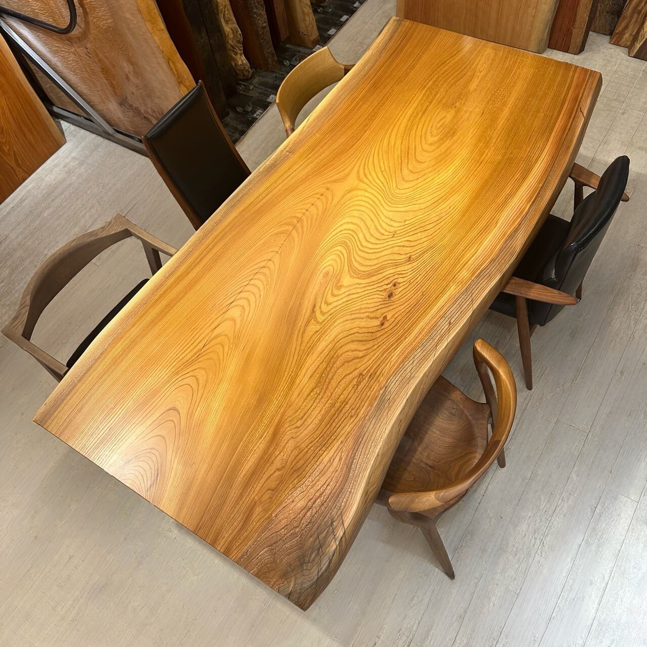 欅(ケヤキ)_2000×840-910-940×50_浅草本店_テーブル天板/一枚板 262727 t001