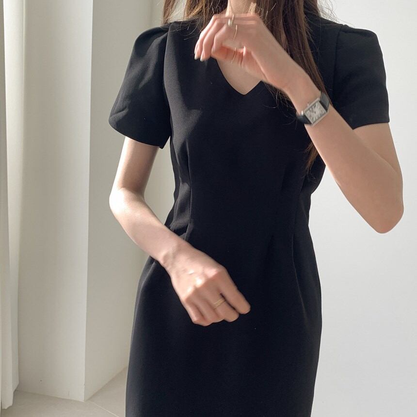 ワンピース レディース ロングワンピース コーデ 結婚式 羽織物 40代 30代 代 無地 フォーマル ロング丈 ミモレ丈 半袖 袖あり シンプル お呼ばれ 食事会 デート 女子会 大人 可愛い Dress Plaatje