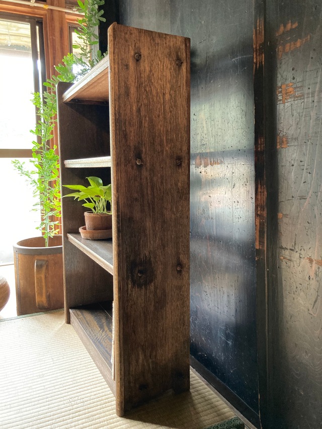 ヴィンテージの4段オープンラック