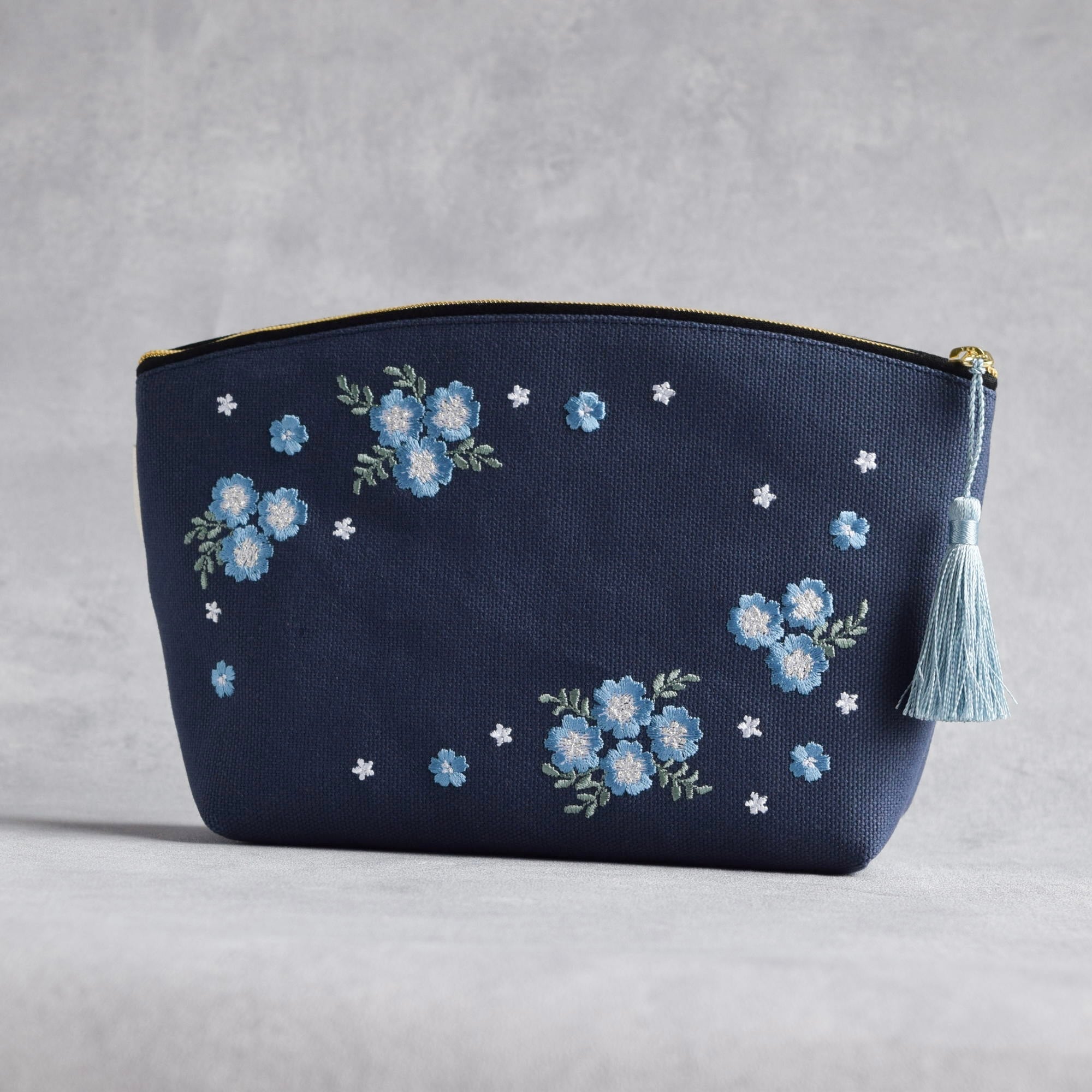 LUDLOW 刺繍ポーチ ネイビー 新品 LUDLOW 刺繍ポーチ ネイビー 新品