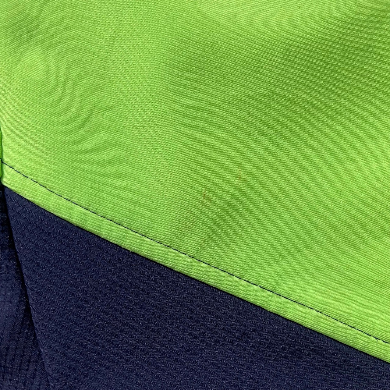 NFL シアトル・シーホークス チームロゴ刺繍 フリースライナー 
