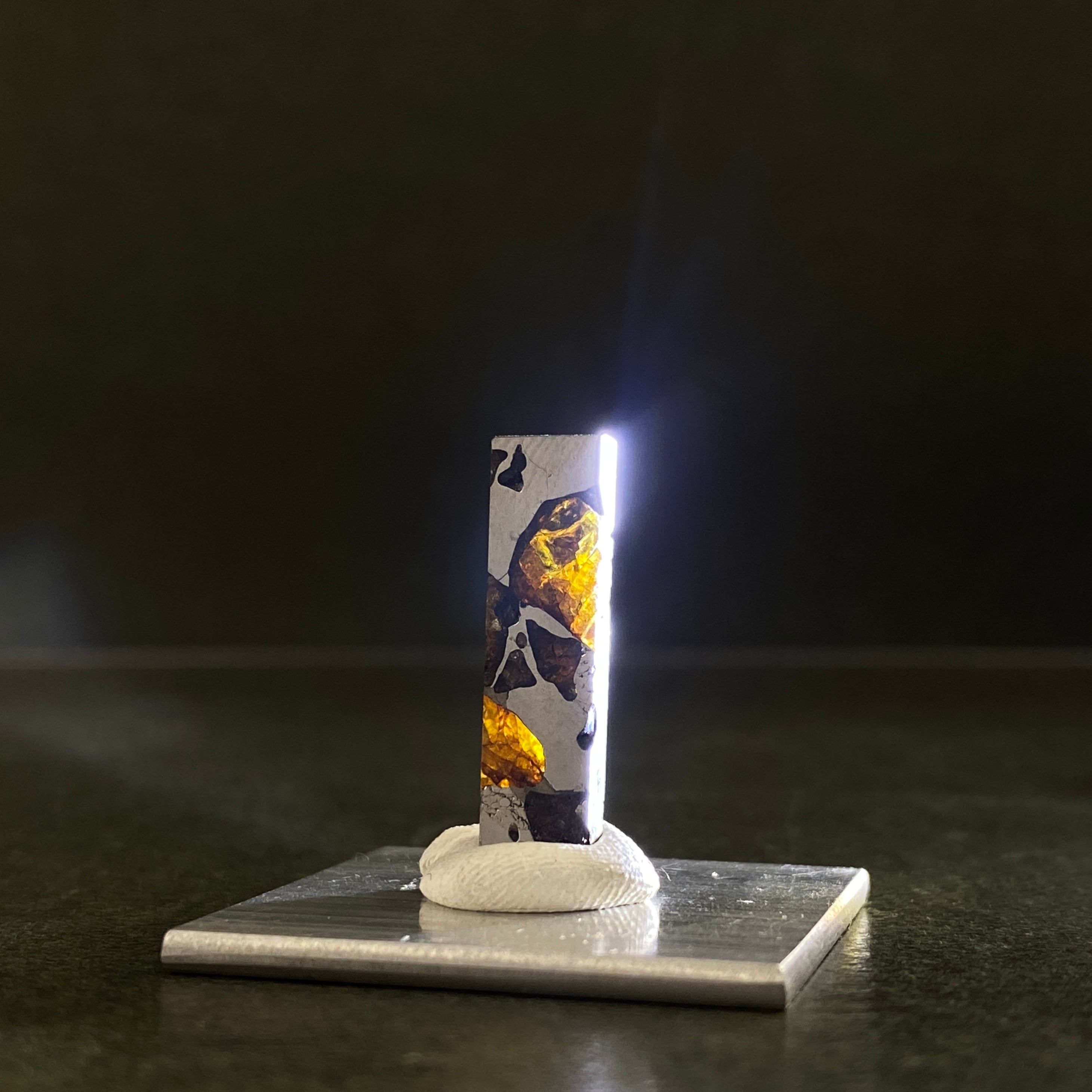 Specimen 原石 | 【隕石屋】METEOS（メテオス）