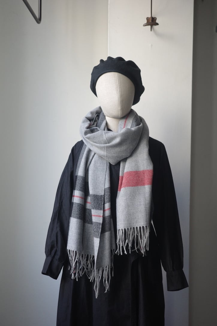 genre ジャンル / STOLE(GREY×RED×BLACK)
