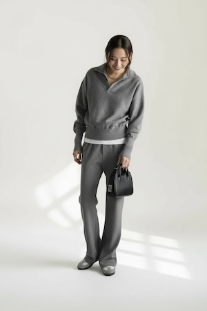 エンボスストライプイージーパンツ