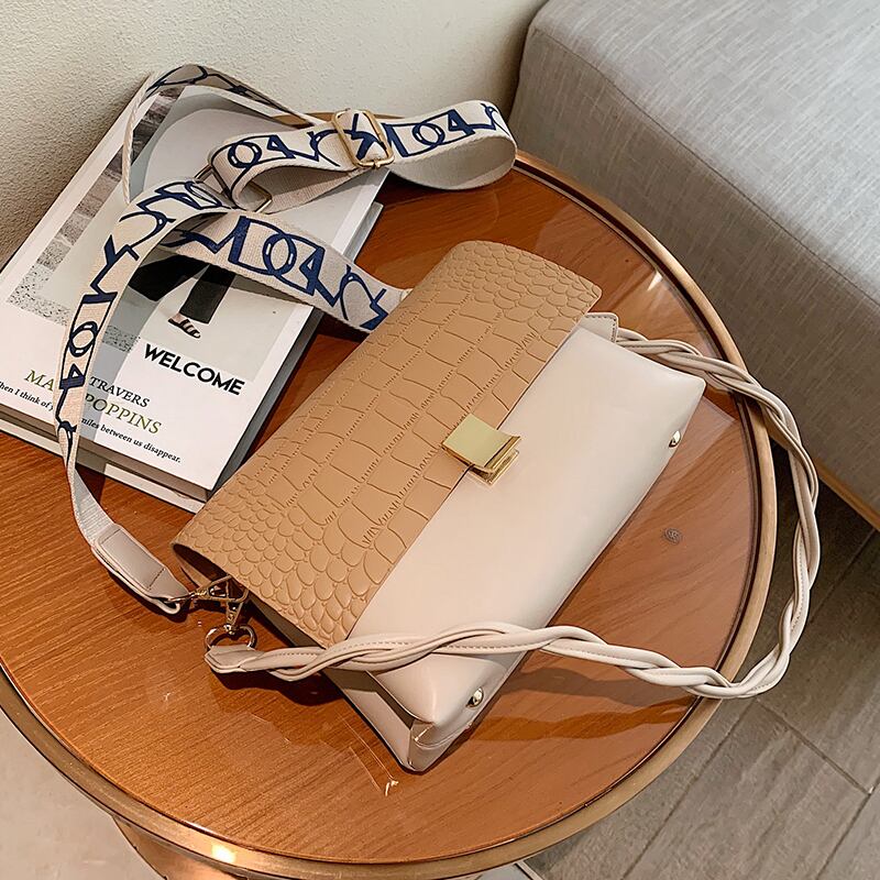 レトロレディースワンショルダー脇の下の小さなバッグメスバッグ2020新しいトレンディなネット赤ファッション大容量メッセンジャー小さな正方形のバッグ Tiancai_Wing_Bag55201448654