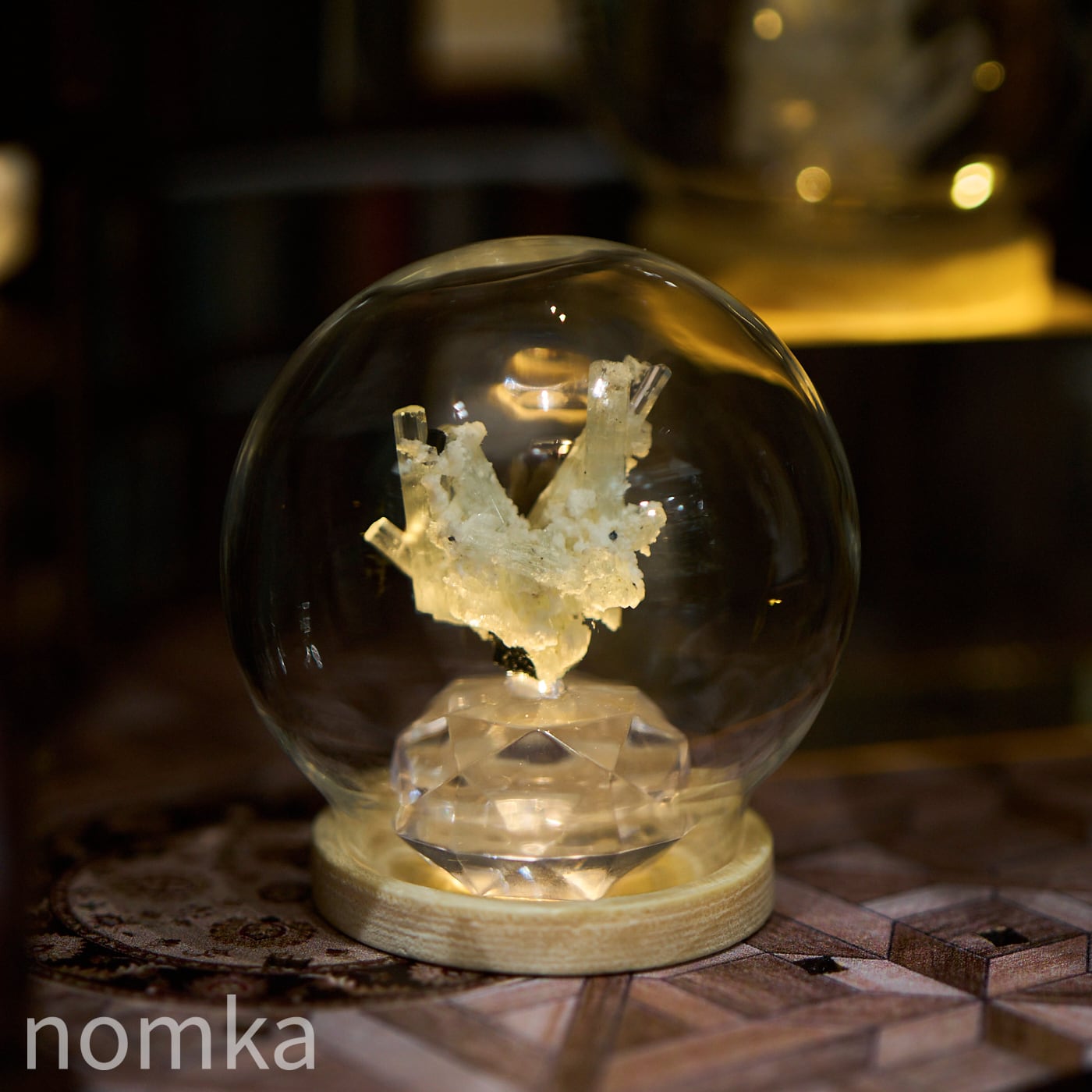 氷の城の欠片】 ルミエール・クリスタル・ポッド—アクアマリン原石