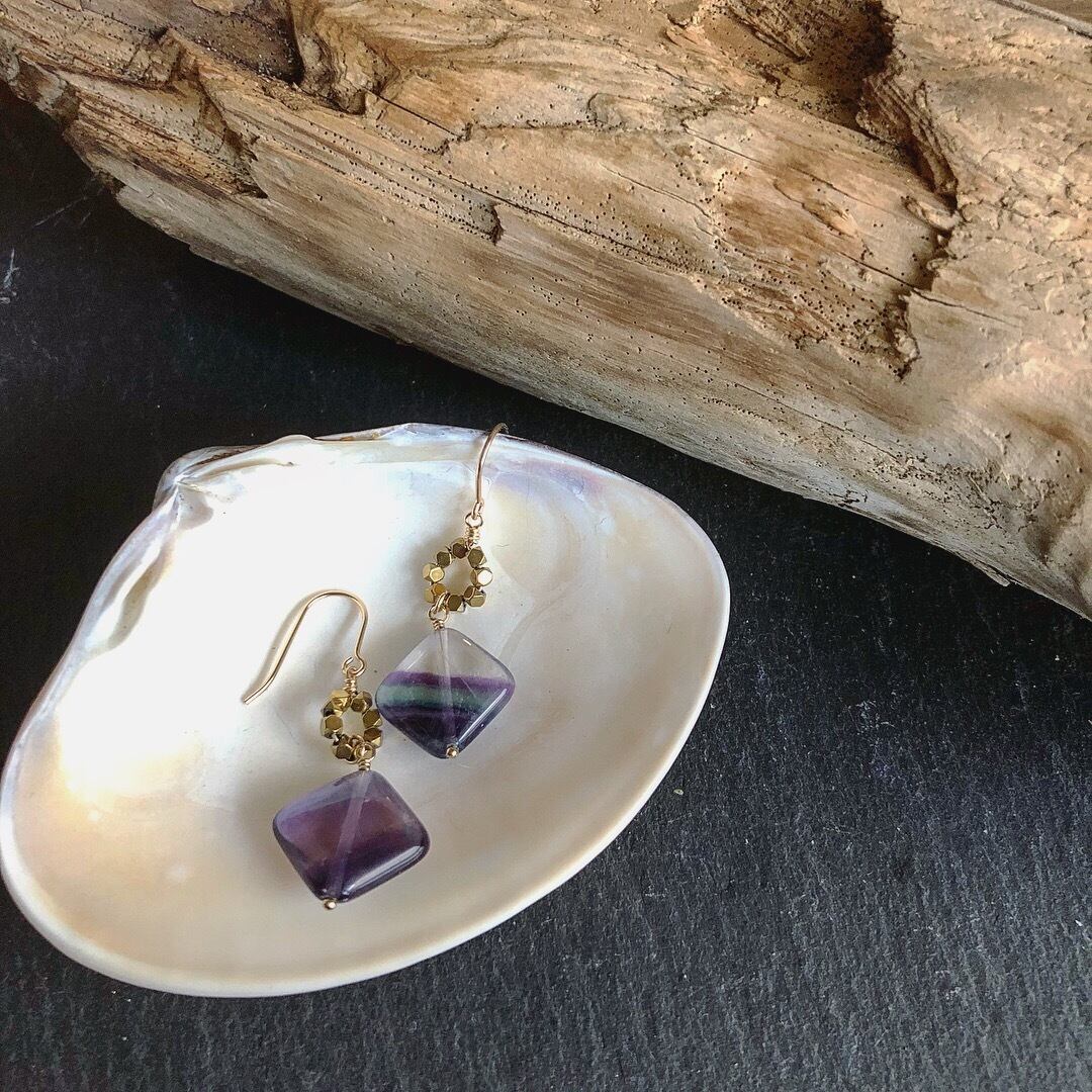 フローライト×ゴールドコーティングヘマタイトのピアス