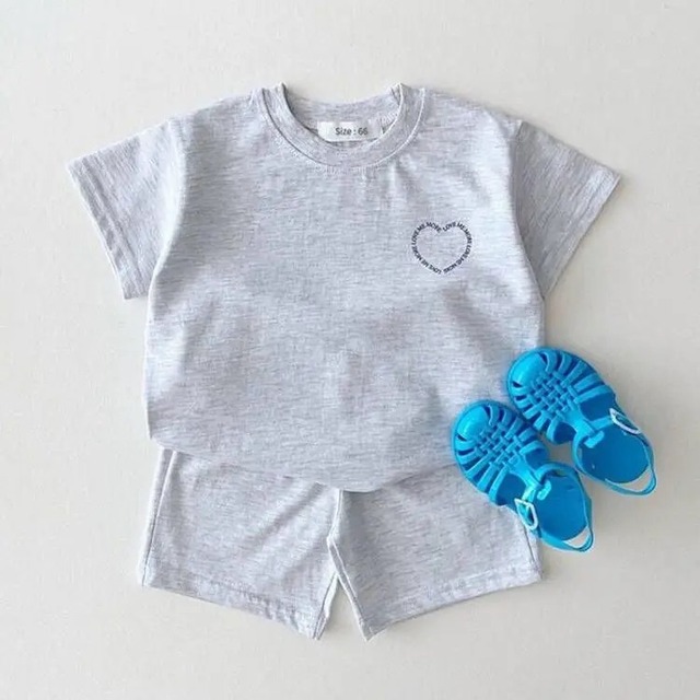 【取寄】LOVE ME MOREのハートロゴが可愛すぎるシンプルセットアップ