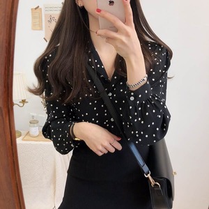 レディースブラウス 長袖 開襟シャツ ドット柄 前開き シャツ トップス 春 秋 大人可愛い 大人女子 おしゃれ お洒落 カジュアルコーデ ガーリーコーデ レトロ 古着風 とろみ感 ルーズ ゆる キュート 通学 学生 大学生 キャンパスコーデ デートコーデ お出かけ 女子会 着回し インスタ映え 大きめサイズ プラスサイズ カラー ブラック サイズ展開 S M L XL 2XL 3XL  6720