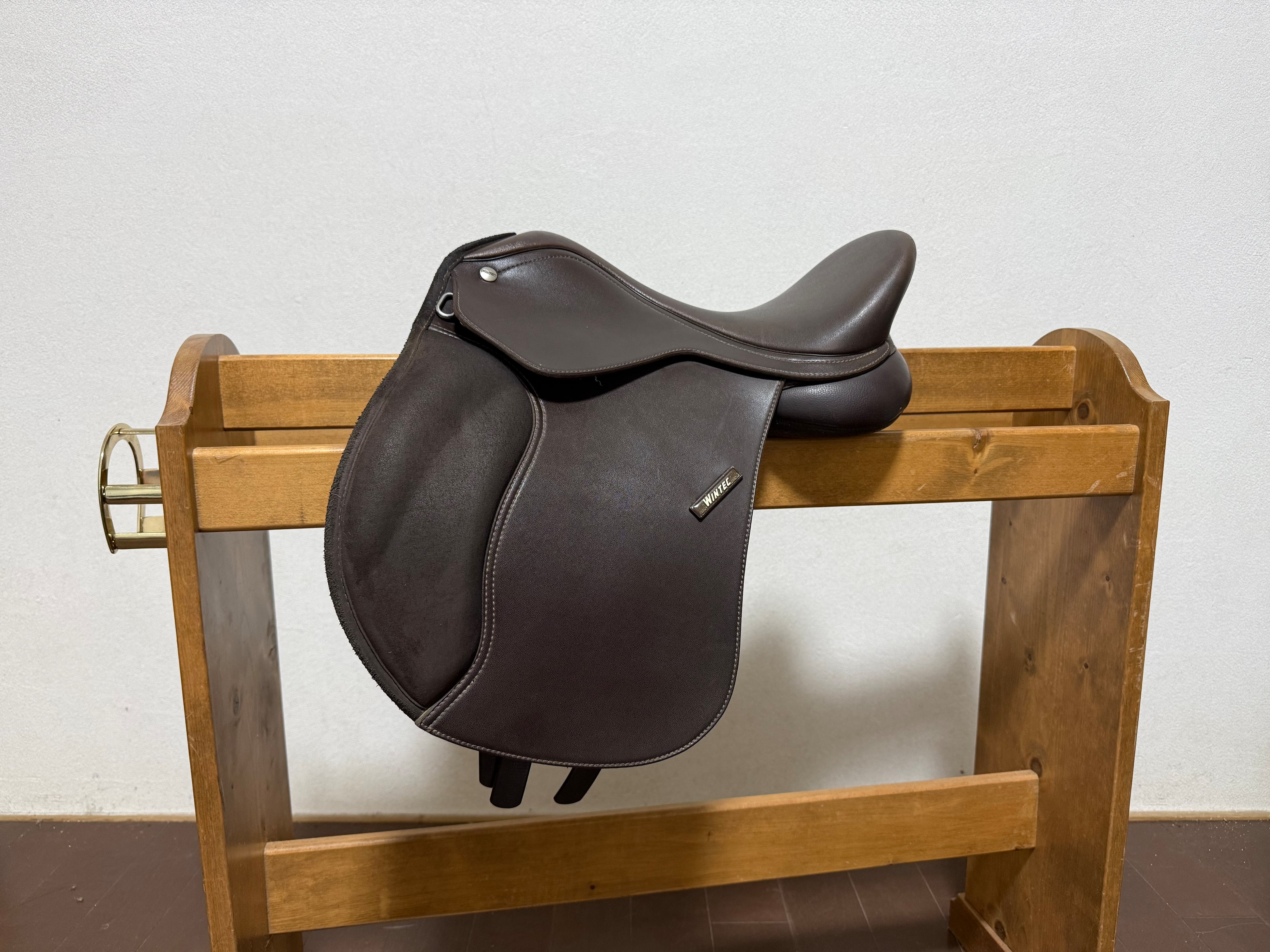 障害鞍 総合鞍 | 格安 馬具 アウトレット 中古鞍 乗馬用品 カケハム