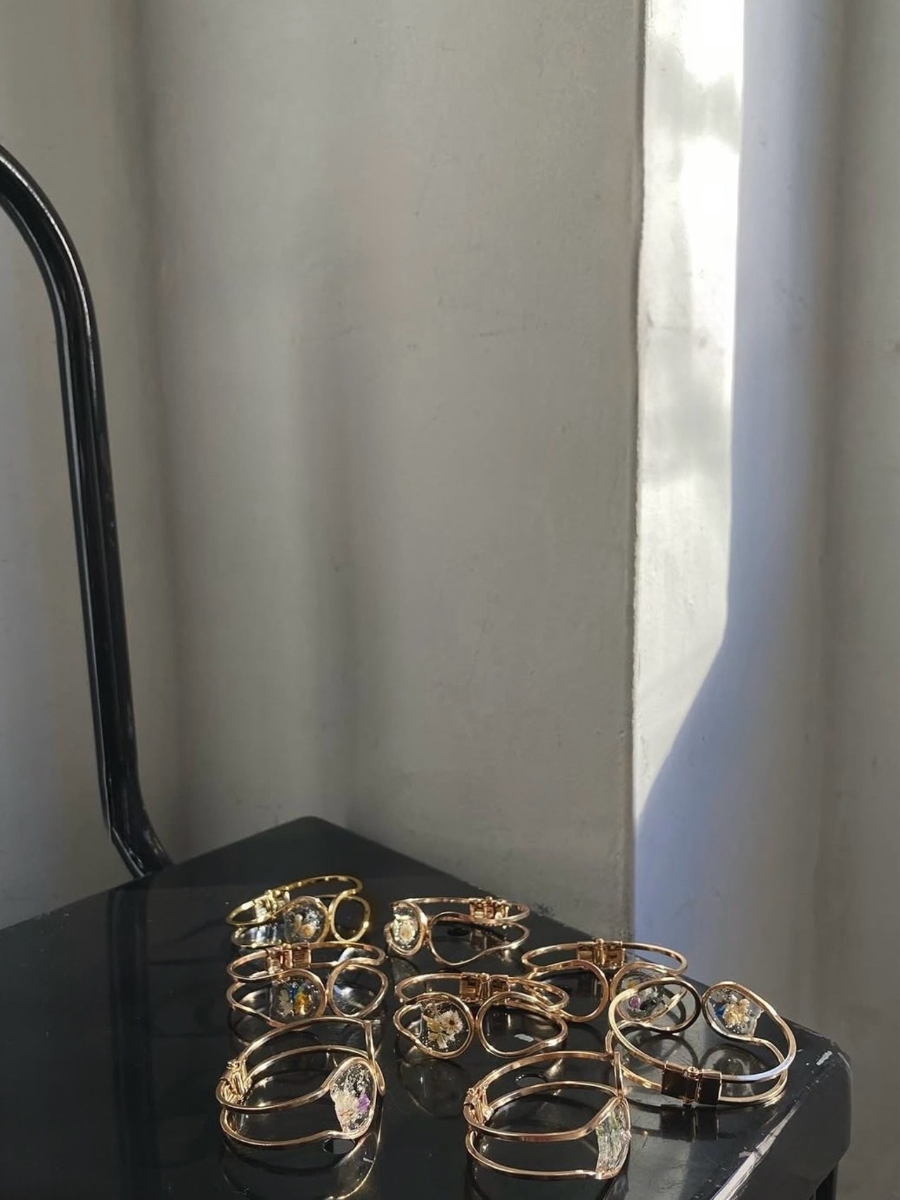 FRAME BANGLE