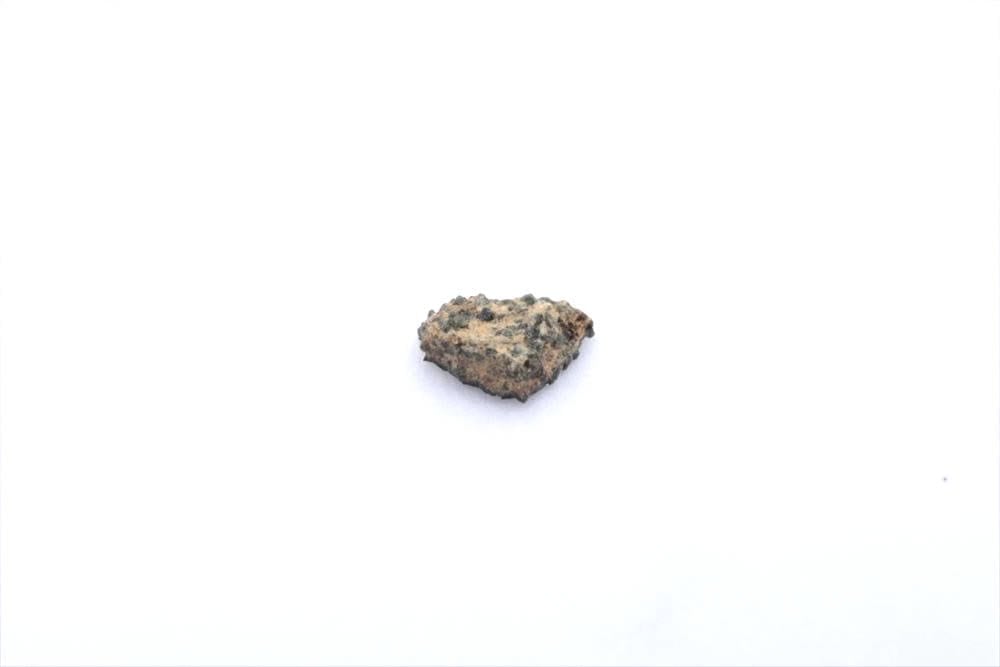 NWA6963 20mg 原石 標本 隕石 火星 石 エイコンドライト シャーゴッタイト 7 | 隕石販売.jp 40%OFF powered by BASE