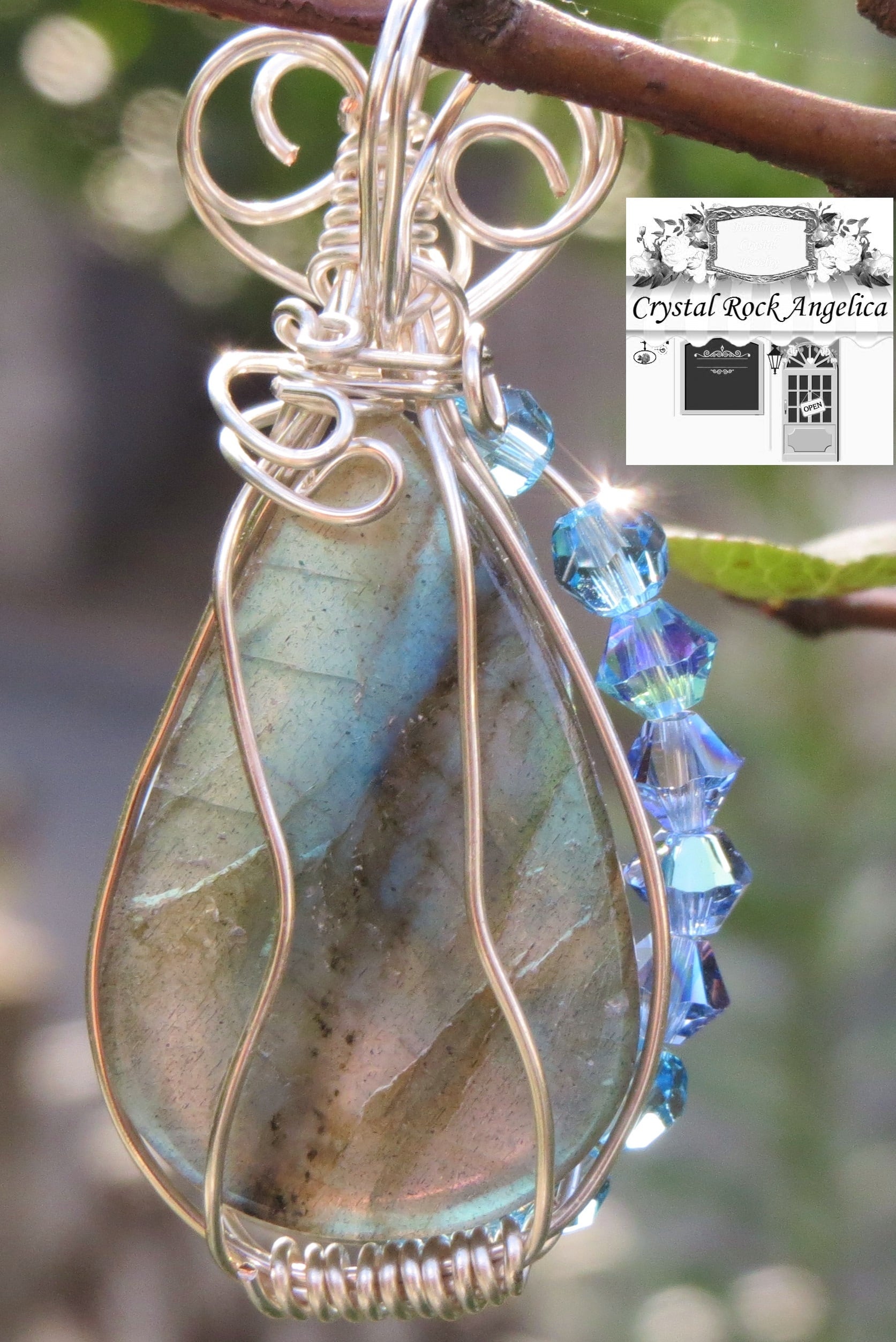 ラブラドライトのワイヤーラッピングペンダント | Crystal Rock Angelica