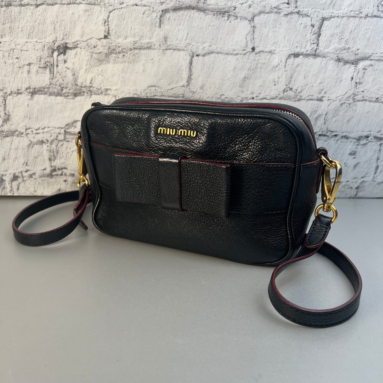 MIU MIUミュウミュウ  リボン レザー ショルダーバッグ ブラック A-10147