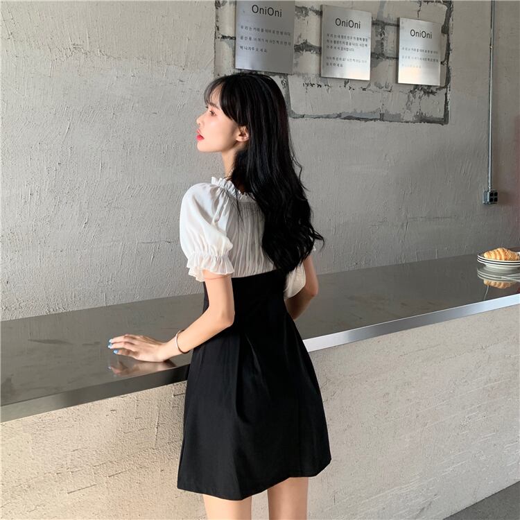 パフスリーブのミニ丈ワンピース S M 1727 韓国レディースファッション通販tgy ティージーワイ