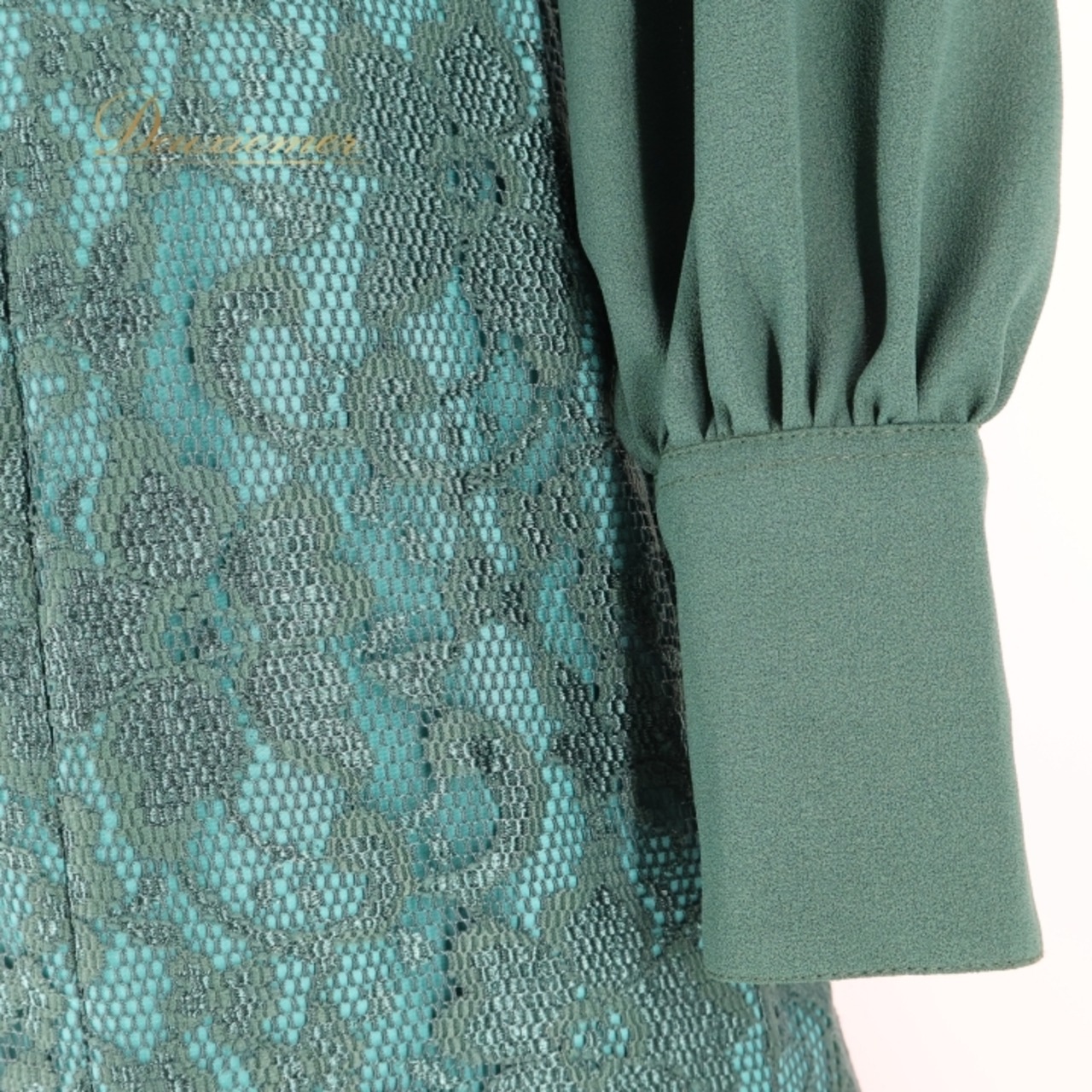 フラメンコ 衣装 ソニアジョーンズ SONIA JOHNES ツーピース セットアップ トップス ファルダ ボランテ フリル レース 光沢 豪華 華やか 高級感 レース ダンス 長袖 緑 グリーン系 高級 衣装セット 大人用 フリルデザイン おしゃれ イベント用 発表会 エレガント ダンス用品 セットアップ